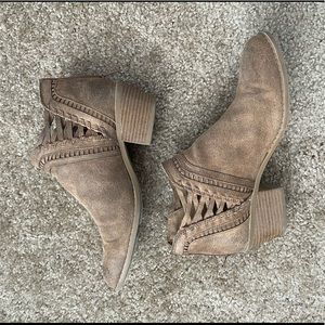 Fergalicious brown ankle booties. Size 7.